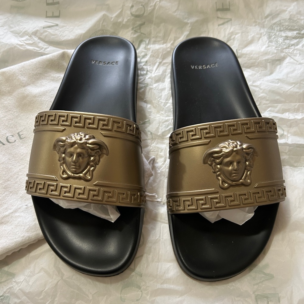 Authentic Versace Pool Slides - Picture 2 of 4